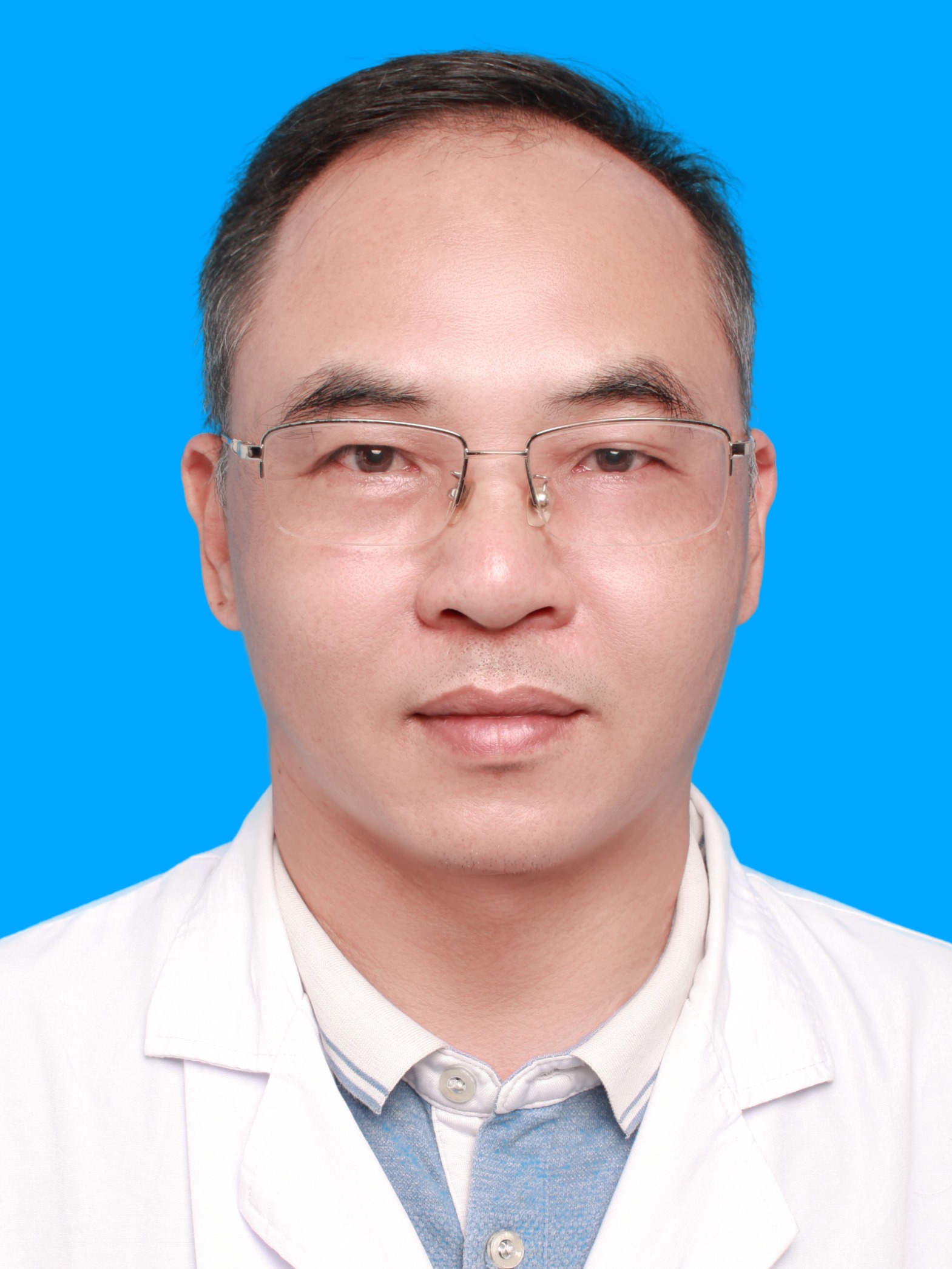 科主任 李焕朗