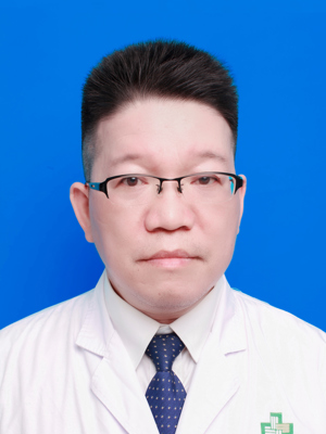 科主任 谭雄
