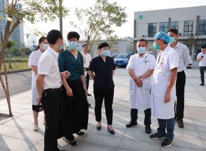 湛江市副市长何嘉旻到我院调研登革热防控工作